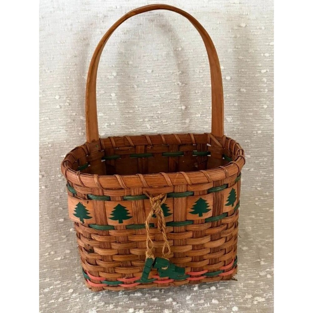 Vintage Rustic Christmas basket  Splint Wood Hanging Wall Basket  Decor read